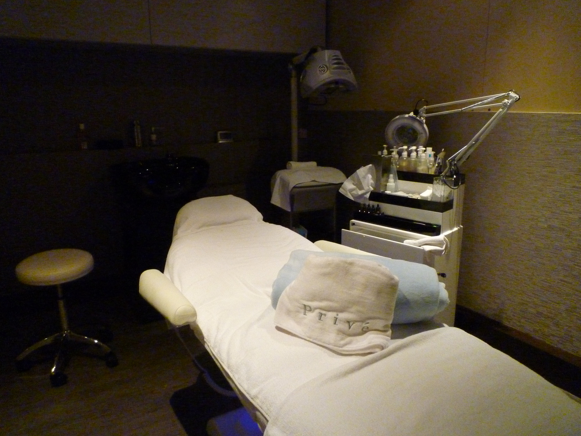 prive treatment room prive treatment room